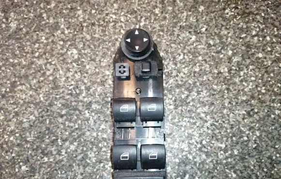 BMW 5 E60 E61 Electric window control switch 6943243