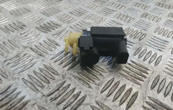 Volvo XC60 Turbo solenoid valve 31339808