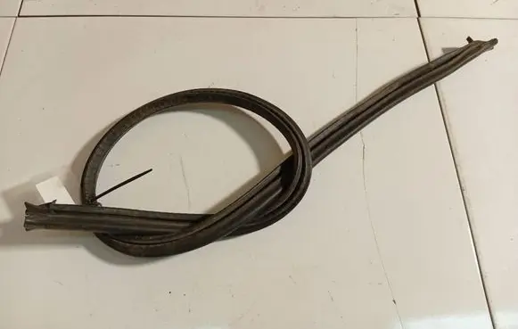 Audi A6 S6 C5 4B Engine compartment rubber 