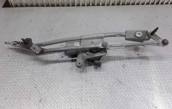 Volvo V70 Front wiper linkage and motor