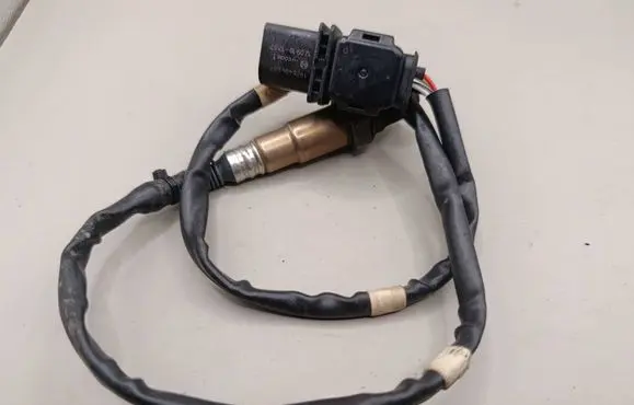 Volkswagen Transporter - Caravelle T5 Lambda probe sensor 03L906262M 0281004170