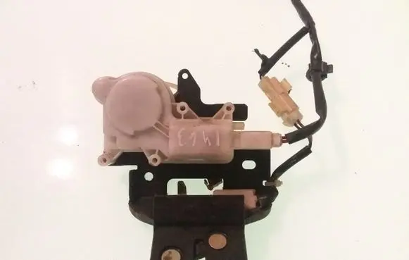 Mazda 6 Tailgate/trunk/boot lock/catch/latch B6701