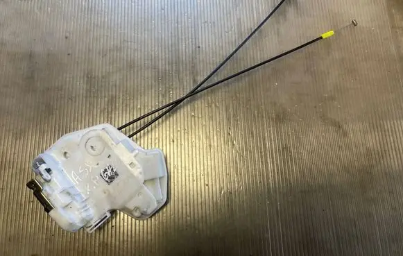 Mitsubishi ASX Rear door lock