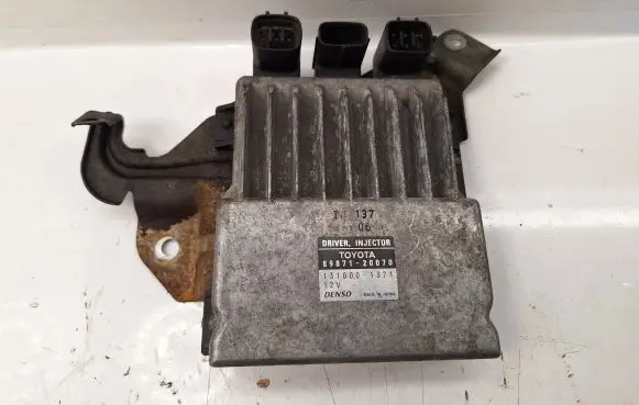 Toyota Corolla Verso AR10 Fuel injection control unit/module 8987120070 1310001371