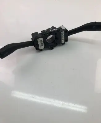 Volkswagen PASSAT B5 Indicator stalk 8L0953513G