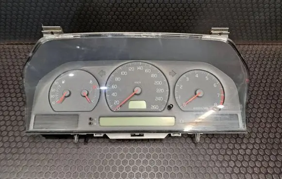 Volvo S70 V70 V70 XC Speedometer (instrument cluster) 9168144