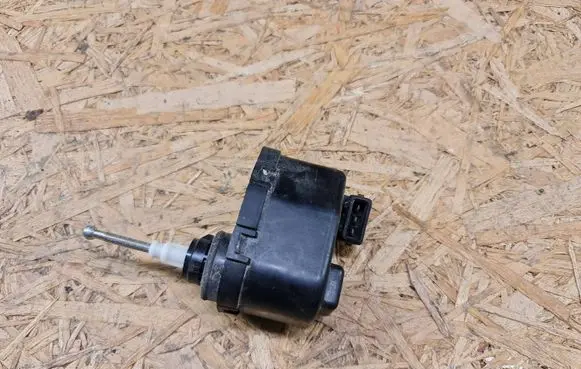 Audi 100 200 5000 C3 Headlight level adjustment motor 00437545