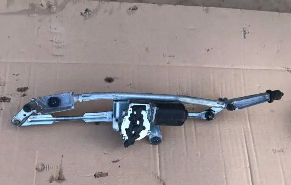 Volvo S60 Front wiper linkage and motor 09151848