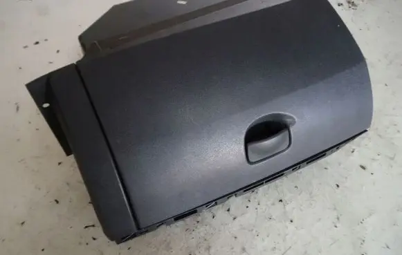 Renault Clio III Glove box set 