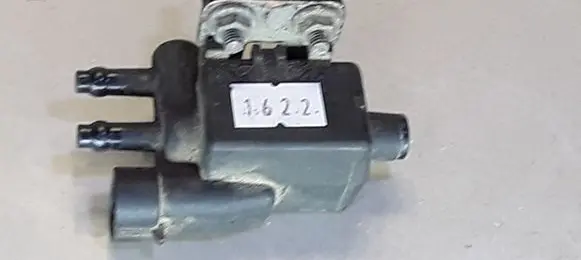 Renault Scenic I Turbo solenoid valve 866305F NO37P2