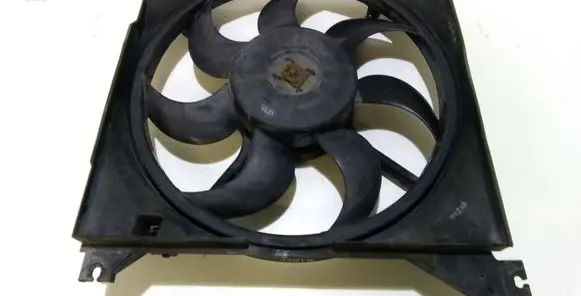 Hyundai Santa Fe Radiator cooling fan shroud 2538626200