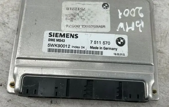 BMW 5 E39 Engine control unit/module DMEMS43 7511570 5WK90012