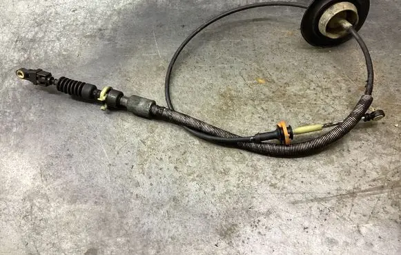 Opel Antara Gear shift cable linkage 