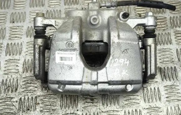 Peugeot 3008 III Front brake caliper