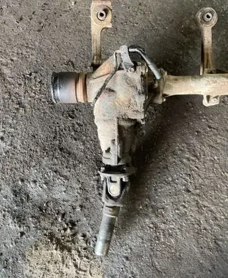 Toyota Land Cruiser (J120) Front differential