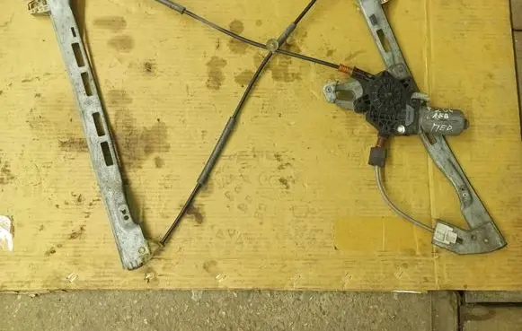 Peugeot 206 Front door window regulator with motor 