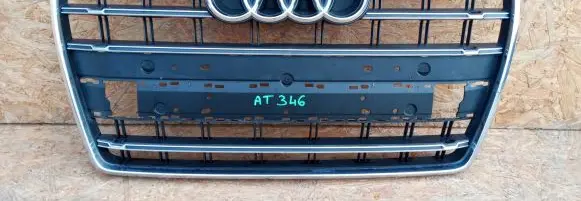 Audi A6 C7 Front bumper upper radiator grill 4G0853653T
