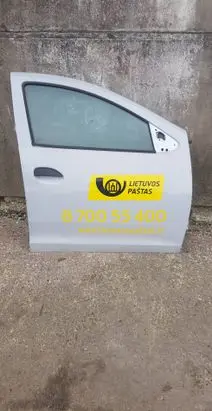 Dacia Sandero II Front door