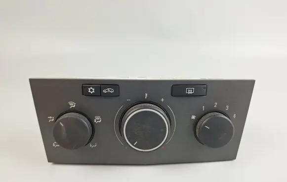 Volkswagen PASSAT B5.5 Climate control unit 13201300