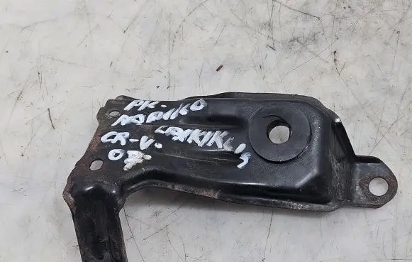 Honda CR-V Radiator mount bracket