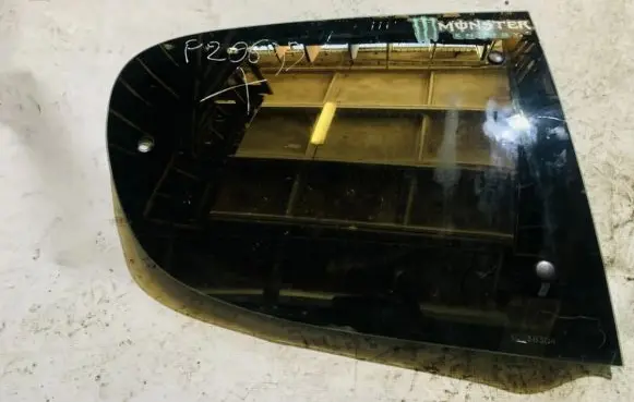 Peugeot 206 Rear side window
