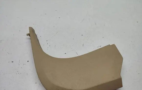 Foot area side trim