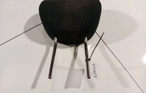 Honda FR-V Front seat headrest
