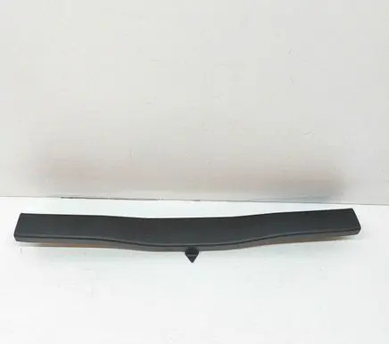 Polestar 2 Tailgate trim 32205633 32205634