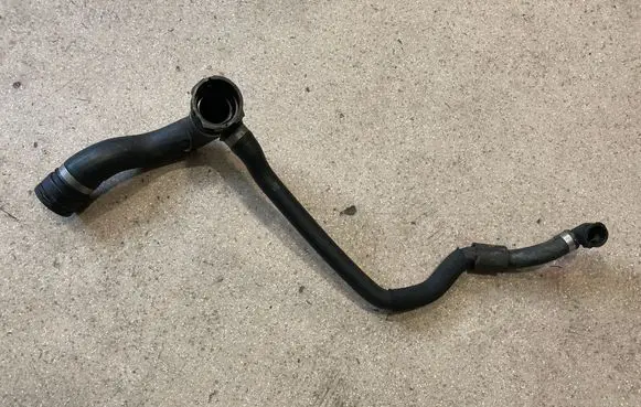 BMW M2 F87 Engine coolant pipe/hose 8071985