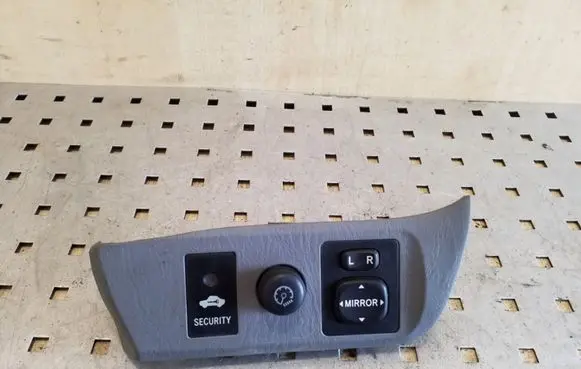 Toyota RAV 4 (XA20) Wing mirror switch 5544642010