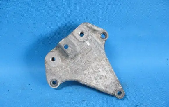 Volkswagen Golf Plus Gearbox mounting bracket 1K0199117B