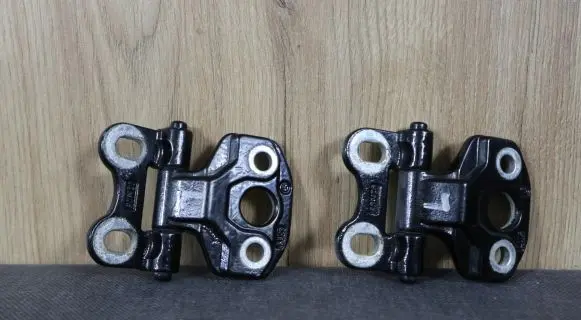 Mercedes-Benz SLK R170 Front door lower hinge 