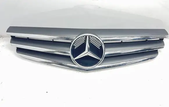 Mercedes-Benz CLC CL203 Front bumper upper radiator grill A2038801583
