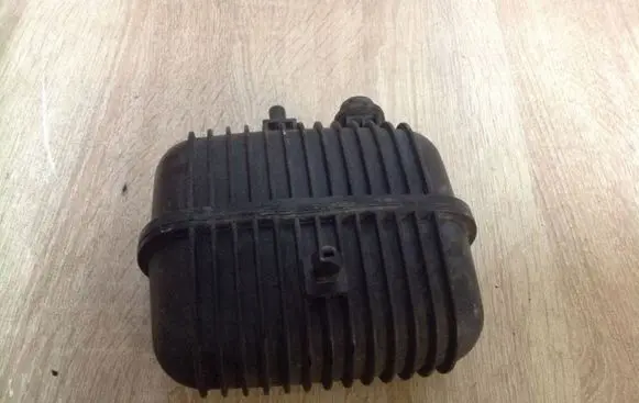 Audi Q5 SQ5 Vacuum air tank 058145824A