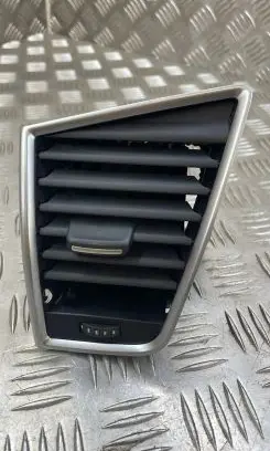 Audi Q5 SQ5 Dashboard side air vent grill/cover trim 8R2820901