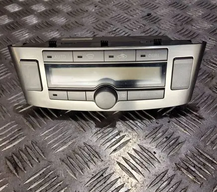 Toyota Avensis T250 Climate control unit MB1465704433 3326 5590005270