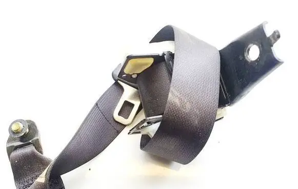 Subaru Outback Rear seatbelt c700359hc c7177