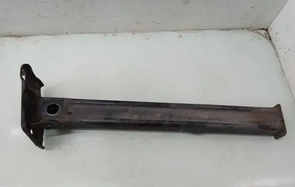 Peugeot 308 Front bumper shock/impact absorber 