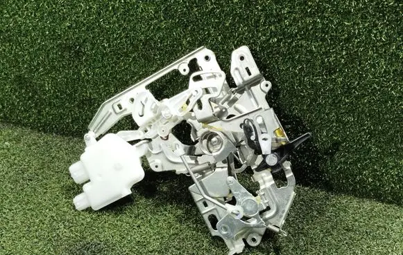 Renault Master III Sliding door lock 826703236R
