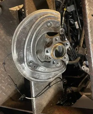 BMW 3 G20 G21 Front wheel hub 62165410