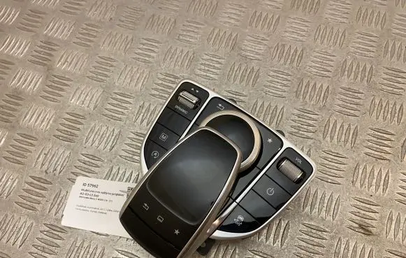 Mercedes-Benz C W205 Multifunctional control switch/knob A2059008018