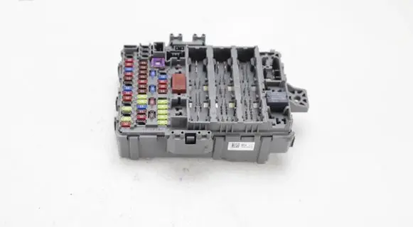 Honda CR-V Fuse module T1EE612