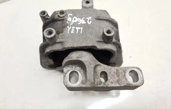 Skoda Yeti (5L) Engine mount bracket 1K0199262 1K0199262CN