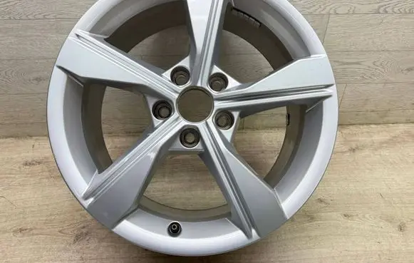 Audi A4 S4 B9 8W R17 alloy rim 8W0601025EH