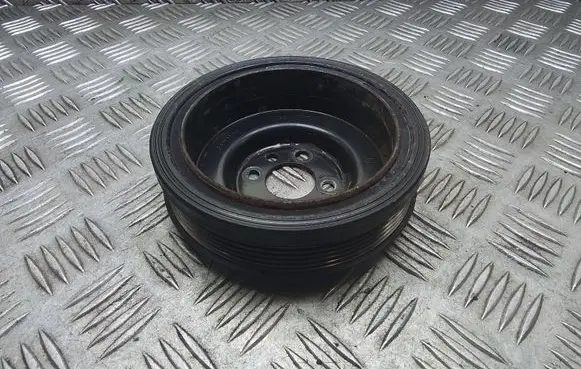 Volkswagen Tiguan Crankshaft pulley 038105243M