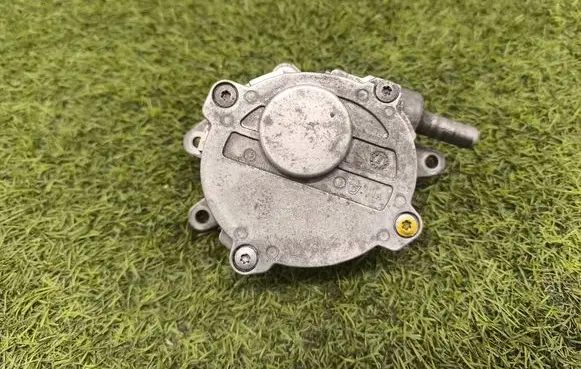 Mercedes-Benz ML W164 Vacuum pump A6422300165