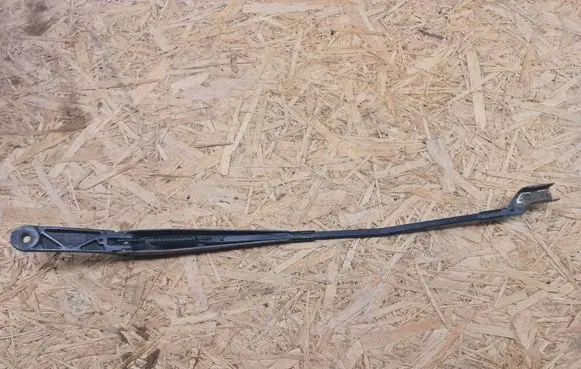 Volkswagen PASSAT B6 Front wiper blade arm 3C1955410B