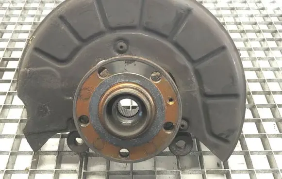 Volkswagen Caddy Front wheel hub spindle knuckle