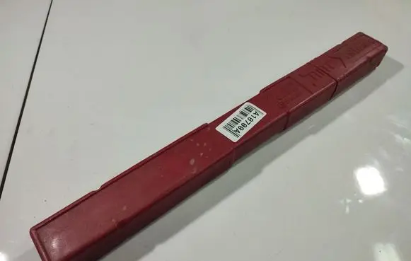 Volkswagen Polo IV 9N3 Emergency warning sign 8H0860251