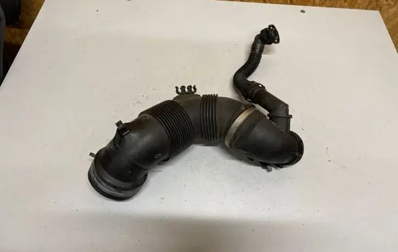 Volkswagen Golf VII Intercooler hose/pipe 5Q0129654 5Q0129635